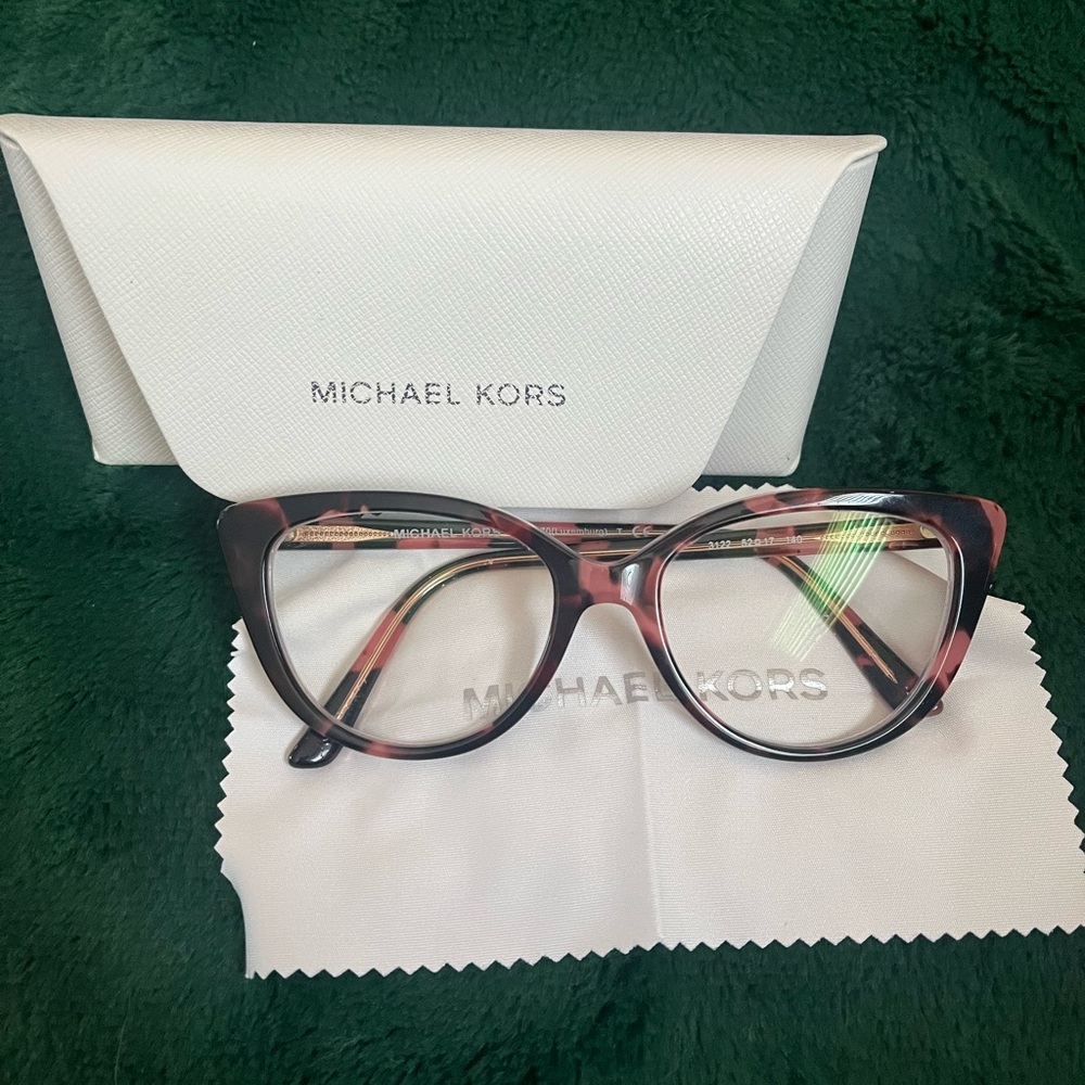 Michael Korrs glasses